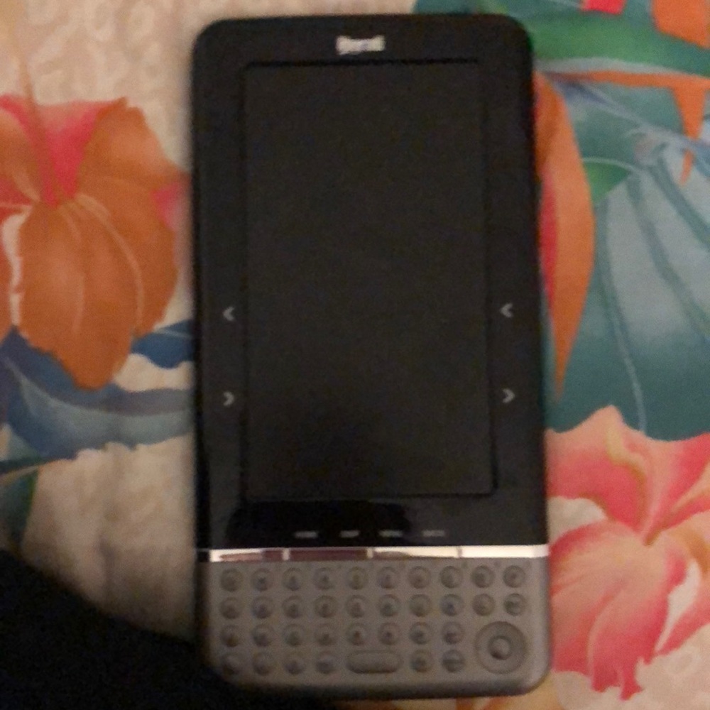 I’m selling a literati ereader and Amazon kindle